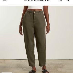 Brand new Everlane The Relaxed Chino size 00